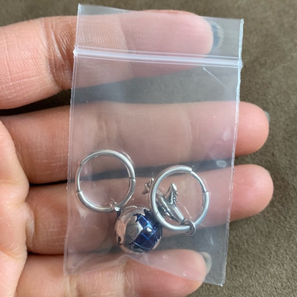 NWOT Airplane and World Map Earrings for Women Genuine 925 Sterling Silver - Picture 2 of 9